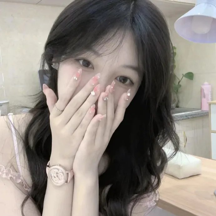 刚毕业被姐姐拉去闪婚